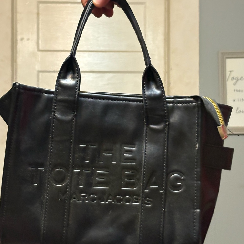 Marc Jacobs Black Leather THE TOTE BAG